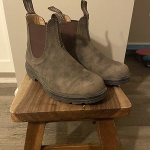 Women’s 7 original blundstones woren a handful of times